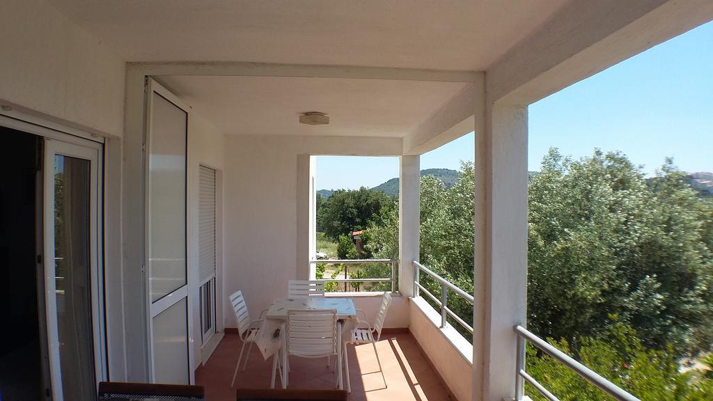 Villa Tina Рогозниця Екстер'єр фото